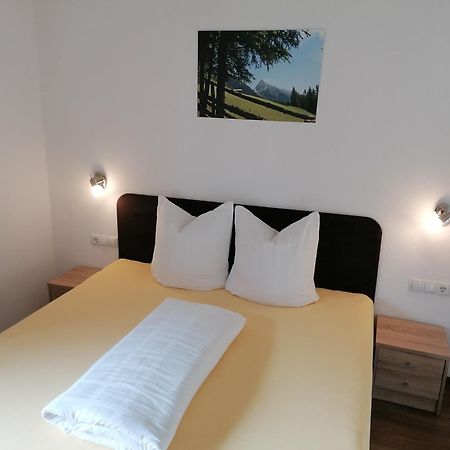Gaestehaus Vier Jahreszeiten Mayrhofen Buitenkant foto
